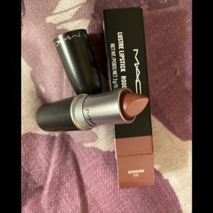 Mac lip and gloss bundle